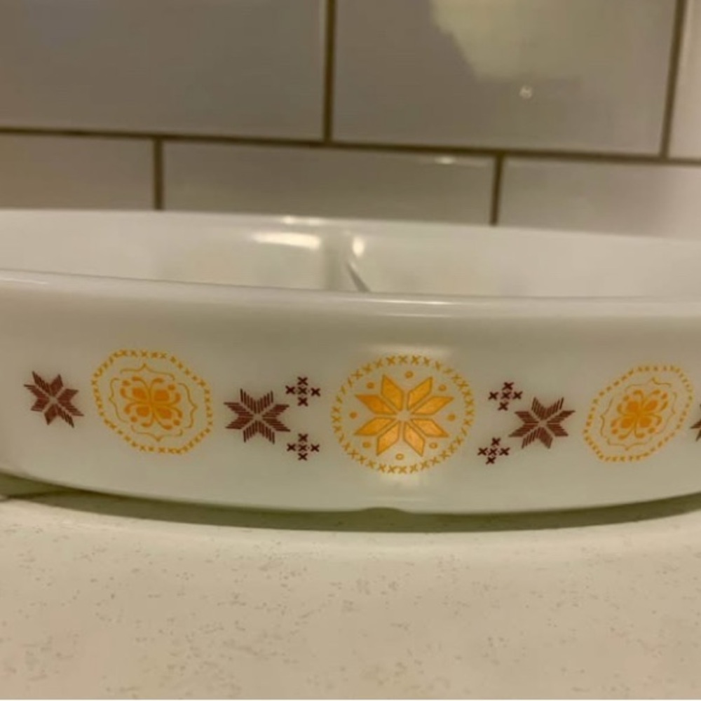 Vintage Pyrex Serving Dish Snowflake Pattern